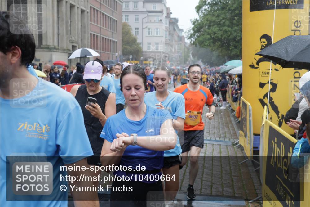 13.09.2026 - Kiel Lauf Yannick Fuchs http://msf.ph/oto/10409664 13.09.2026 10:39:53 Ziel 246, 523, 1147, 1371, 2159, 2514, 2525, 3322, 3593, 3770, 3949, 4248, 4824, 4845, 5816, 5942, 7180, 7200, 7259, 7379, 7466, 7472, 7837, 8207, 8805, 9080, 9294, 9534, 10156, 10337, 10596, 11250, 11426, 11509, 12118, 12415, 437, 860, 1237, 1496, 1631, 1733, 1945, 2170, 2863, 3110, 3243, 4296, 4301, 4812, 5202, 5295, 5628, 5677, 6033, 6044, 6486, 6744, 7381, 7444, 7616, 7807, 7904, 7936, 8892, 9169, 9170, 9493, 9992, 10010, 10580, 10734, 10872, 11258 meine-sportfotos.de