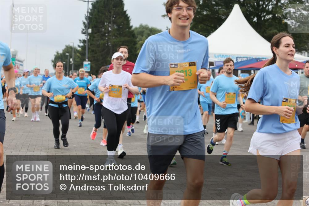 13.09.2026 - Kiel Lauf Andreas Tolksdorf http://msf.ph/oto/10409666 13.09.2026 10:01:05 Kiellinie 4, 38, 13, 10134, 39 meine-sportfotos.de