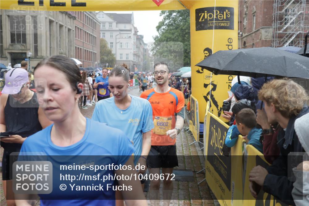 13.09.2026 - Kiel Lauf Yannick Fuchs http://msf.ph/oto/10409672 13.09.2026 10:39:54 Ziel 246, 523, 1147, 1371, 2159, 2514, 2525, 3322, 3593, 3770, 3949, 4248, 4824, 4845, 5816, 5942, 5985, 7180, 7200, 7259, 7379, 7466, 7472, 7837, 8139, 8207, 8805, 9080, 9294, 9534, 10156, 10337, 10596, 11250, 11426, 12118, 12415, 437, 860, 1237, 1496, 1631, 1733, 1945, 2170, 2514, 2863, 3110, 3243, 4248, 4296, 4301, 4812, 5202, 5295, 5677, 6033, 6044, 6486, 6744, 7381, 7444, 7616, 7807, 7904, 7936, 8892, 9169, 9170, 9493, 9992, 10010, 10580, 10734, 10872, 11258 meine-sportfotos.de