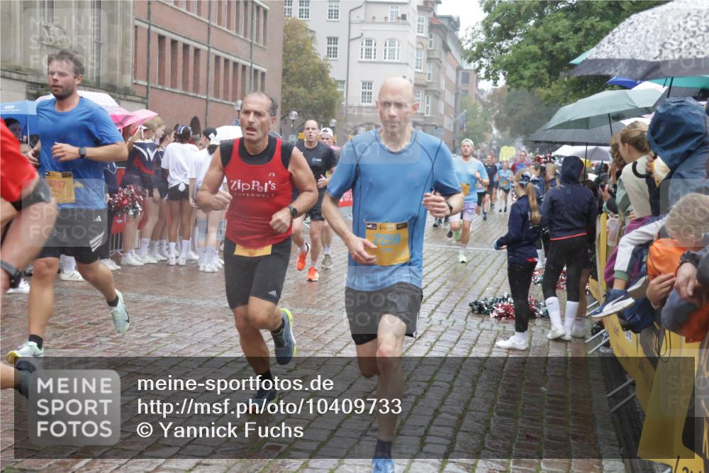 13.09.2026 - Kiel Lauf Yannick Fuchs http://msf.ph/oto/10409733 13.09.2026 10:40:18 Ziel 338, 529, 1096, 1810, 2145, 2313, 4374, 4442, 4457, 4688, 5029, 7156, 7165, 7587, 7984, 8168, 8187, 8680, 9086, 9489, 9535, 9658, 9983, 10185, 10256, 10532, 10870, 11888, 12209, 12445, 12471, 246, 523, 1147, 1371, 1786, 2159, 2514, 2525, 3322, 3593, 3770, 3949, 4248, 4443, 4688, 4824, 4845, 4932, 5029, 5816, 5942, 5985, 7180, 7200, 7259, 7379, 7466, 7472, 7837, 8139, 8207, 8805, 9080, 9086, 9294, 9534, 10025, 10156, 10337, 10596, 10995, 11003, 11250, 12415 meine-sportfotos.de