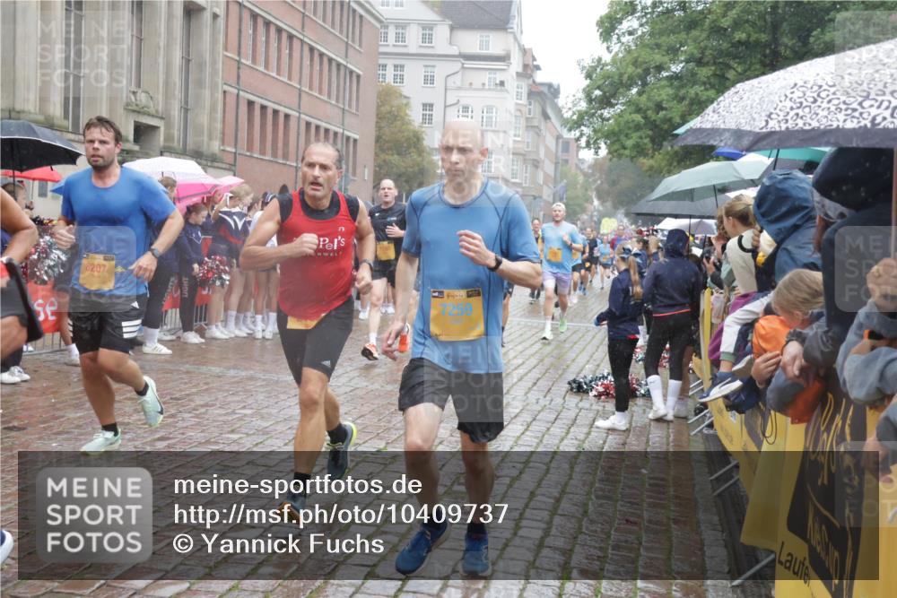 13.09.2026 - Kiel Lauf Yannick Fuchs http://msf.ph/oto/10409737 13.09.2026 10:40:18 Ziel 338, 529, 1096, 1810, 2145, 2313, 4374, 4442, 4457, 4688, 5029, 7156, 7165, 7587, 7984, 8168, 8187, 8680, 9086, 9489, 9535, 9658, 9983, 10185, 10256, 10532, 10870, 11888, 12209, 12445, 12471, 246, 523, 1147, 1371, 1786, 2159, 2514, 2525, 3322, 3593, 3770, 3949, 4248, 4443, 4688, 4824, 4845, 4932, 5029, 5816, 5942, 5985, 7180, 7200, 7259, 7379, 7466, 7472, 7837, 8139, 8207, 8805, 9080, 9086, 9294, 9534, 10025, 10156, 10337, 10596, 10995, 11003, 11250, 12415 meine-sportfotos.de