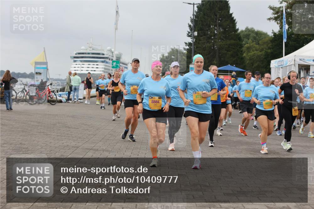 13.09.2026 - Kiel Lauf Andreas Tolksdorf http://msf.ph/oto/10409777 13.09.2026 10:01:09 Kiellinie 84, 3922, 38, 8884, 8725, 12644, 4519 meine-sportfotos.de
