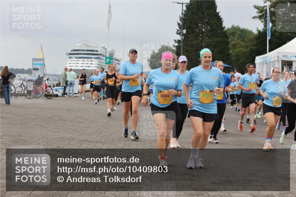 13.09.2026 - Kiel Lauf Andreas Tolksdorf http://msf.ph/oto/10409803 13.09.2026 10:01:10 Kiellinie 3922, 38, 8884, 39, 8723, 9869 meine-sportfotos.de