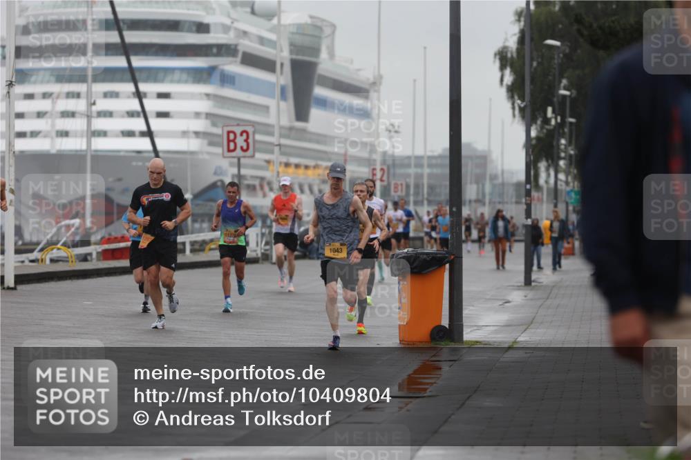 13.09.2026 - Kiel Lauf Andreas Tolksdorf http://msf.ph/oto/10409804 13.09.2026 11:42:40 Kiellinie 3, 2, 81, 1127, 1043, 10 meine-sportfotos.de