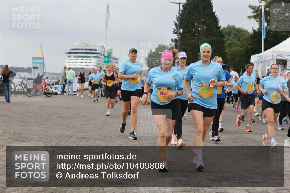 13.09.2026 - Kiel Lauf Andreas Tolksdorf http://msf.ph/oto/10409806 13.09.2026 10:01:10 Kiellinie 39, 57, 888, 8723, 12644, 9869 meine-sportfotos.de