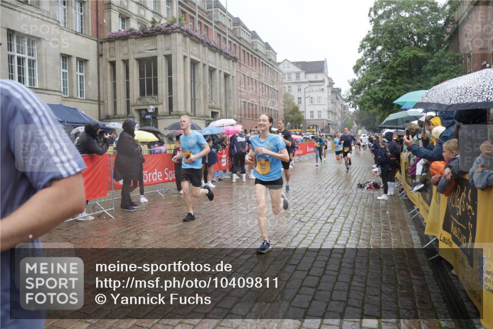 13.09.2026 - Kiel Lauf Yannick Fuchs http://msf.ph/oto/10409811 13.09.2026 10:40:32 Ziel 837, 1123, 1125, 1408, 1422, 1434, 1475, 1793, 1874, 1985, 2844, 2942, 3339, 5018, 5086, 5473, 5568, 5846, 6100, 6632, 6635, 7081, 7522, 7537, 7636, 8680, 8773, 9054, 10022, 10185, 10587, 10771, 10833, 10870, 11268, 11598, 11668, 11697, 11711, 12023, 12122, 246, 338, 529, 1096, 1786, 1810, 2145, 2313, 3322, 4374, 4442, 4443, 4457, 4688, 4932, 5029, 5985, 7156, 7165, 7587, 7837, 7984, 8139, 8168, 8187, 9086, 10025, 10156, 10995, 11003, 3415, 3841, 246, 3322 meine-sportfotos.de