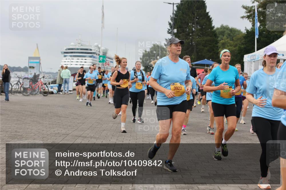 13.09.2026 - Kiel Lauf Andreas Tolksdorf http://msf.ph/oto/10409842 13.09.2026 10:01:12 Kiellinie 3618, 38, 3922, 5009 meine-sportfotos.de
