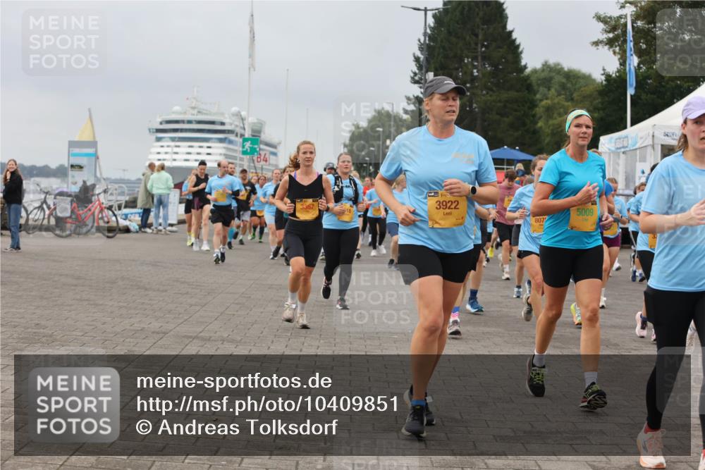 13.09.2026 - Kiel Lauf Andreas Tolksdorf http://msf.ph/oto/10409851 13.09.2026 10:01:12 Kiellinie 3367, 18, 3922, 807, 5009 meine-sportfotos.de