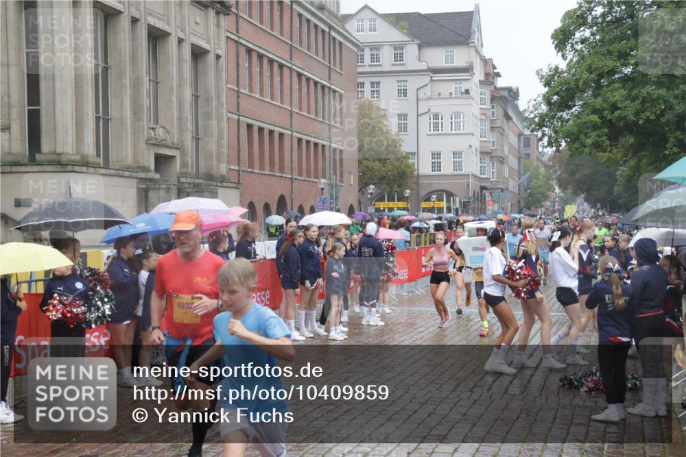 13.09.2026 - Kiel Lauf Yannick Fuchs http://msf.ph/oto/10409859 13.09.2026 10:40:37 Ziel 837, 1037, 1123, 1125, 1603, 1793, 1874, 1985, 2942, 3339, 3524, 5018, 5086, 5473, 5568, 5846, 6397, 6632, 6635, 6709, 7081, 7537, 7636, 8200, 8338, 8773, 10022, 11266, 11268, 11598, 11668, 11697, 11715, 11839, 12023, 12122, 12194, 12568, 338, 529, 1096, 1408, 1422, 1434, 1475, 1786, 1810, 1874, 2145, 2313, 2844, 4374, 4442, 4443, 4457, 4688, 4932, 5029, 6100, 7081, 7156, 7165, 7522, 7587, 7984, 8168, 8187, 9086, 10025, 10995, 3415, 3841, 246, 3322 meine-sportfotos.de