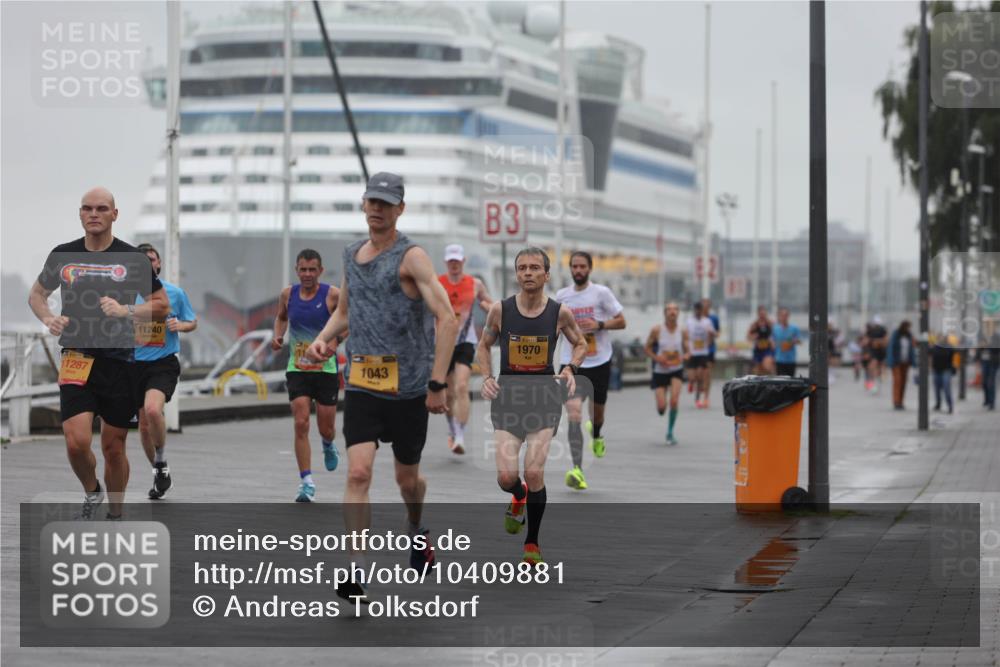 13.09.2026 - Kiel Lauf Andreas Tolksdorf http://msf.ph/oto/10409881 13.09.2026 11:42:43 Kiellinie 11287, 11240, 3, 1043, 1970, 2 meine-sportfotos.de