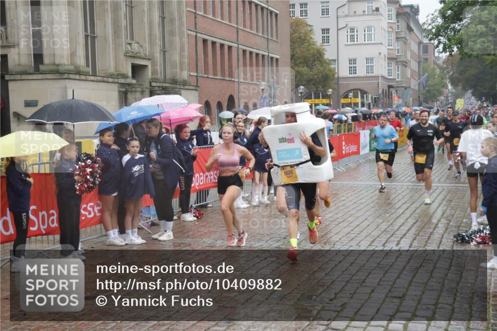 13.09.2026 - Kiel Lauf Yannick Fuchs http://msf.ph/oto/10409882 13.09.2026 10:40:40 Ziel 337, 837, 1037, 1125, 1603, 1793, 1985, 2052, 2096, 2942, 3339, 3524, 5018, 5086, 5473, 5846, 6397, 6632, 6635, 6709, 7537, 7636, 7931, 8200, 8338, 8414, 8773, 8868, 10919, 11229, 11266, 11598, 11668, 11697, 11715, 11839, 12017, 12023, 12026, 12122, 12194, 12568, 338, 529, 1096, 1123, 1125, 1408, 1422, 1434, 1475, 1793, 1810, 1874, 2145, 2313, 2844, 2942, 4374, 4442, 4457, 4688, 4932, 5029, 5568, 6100, 7081, 7156, 7165, 7522, 7587, 7984, 8168, 8187, 9086, 3415, 3841, 246 meine-sportfotos.de