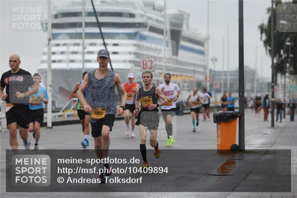13.09.2026 - Kiel Lauf Andreas Tolksdorf http://msf.ph/oto/10409894 13.09.2026 11:42:43 Kiellinie 1043, 1, 99, 1970 meine-sportfotos.de