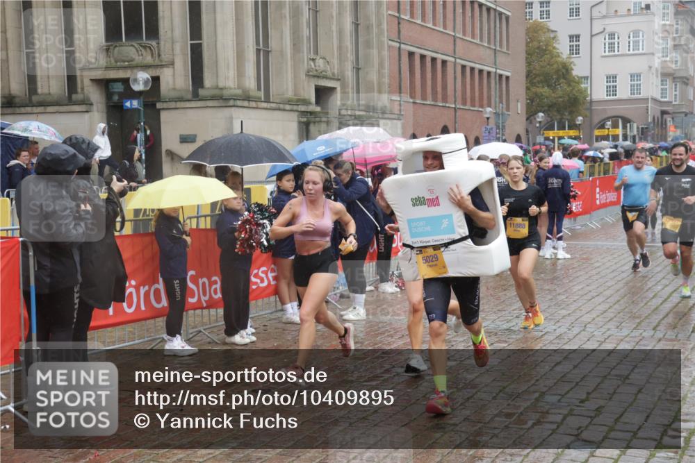 13.09.2026 - Kiel Lauf Yannick Fuchs http://msf.ph/oto/10409895 13.09.2026 10:40:40 Ziel 337, 837, 1037, 1125, 1603, 1793, 1985, 2052, 2096, 2942, 3339, 3524, 5018, 5086, 5473, 5846, 6397, 6632, 6635, 6709, 7537, 7636, 7931, 8200, 8338, 8414, 8773, 8868, 10919, 11229, 11266, 11598, 11668, 11697, 11715, 11839, 12017, 12023, 12026, 12122, 12194, 12568, 338, 529, 1096, 1123, 1125, 1408, 1422, 1434, 1475, 1793, 1810, 1874, 2145, 2313, 2844, 2942, 4374, 4442, 4457, 4688, 4932, 5029, 5568, 6100, 7081, 7156, 7165, 7522, 7587, 7984, 8168, 8187, 9086, 3415, 3841, 246 meine-sportfotos.de