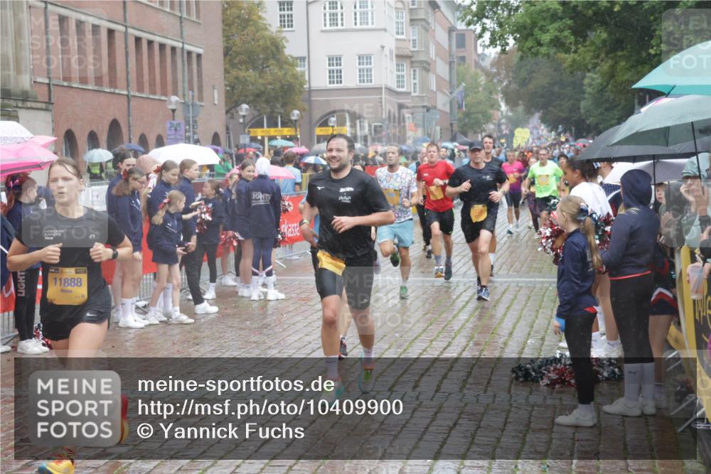 13.09.2026 - Kiel Lauf Yannick Fuchs http://msf.ph/oto/10409900 13.09.2026 10:40:41 Ziel 337, 393, 837, 1037, 1603, 1985, 2052, 2096, 3339, 3524, 5018, 5086, 5473, 5846, 6397, 6632, 6635, 6709, 7499, 7537, 7636, 7931, 8200, 8338, 8414, 8773, 8868, 10919, 11229, 11266, 11598, 11668, 11697, 11715, 11839, 12017, 12026, 12122, 12194, 12568, 338, 529, 1096, 1123, 1125, 1408, 1422, 1434, 1475, 1793, 1810, 1874, 2145, 2313, 2844, 2942, 4374, 4442, 4457, 4688, 5029, 5473, 5568, 6100, 7081, 7156, 7165, 7522, 7587, 7984, 8168, 8187, 9086, 3415, 3841 meine-sportfotos.de