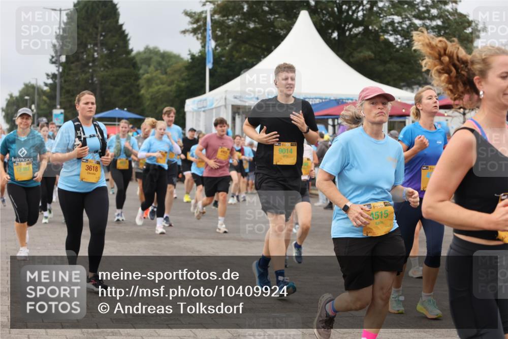 13.09.2026 - Kiel Lauf Andreas Tolksdorf http://msf.ph/oto/10409924 13.09.2026 10:01:14 Kiellinie 12482, 3618, 9014, 48, 4515 meine-sportfotos.de