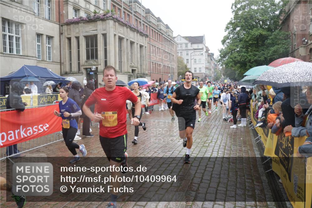 13.09.2026 - Kiel Lauf Yannick Fuchs http://msf.ph/oto/10409964 13.09.2026 10:40:46 Ziel 337, 393, 837, 1037, 1603, 2052, 2096, 2499, 3415, 3524, 3841, 4431, 5086, 6301, 6397, 6504, 6709, 6793, 7499, 7537, 7931, 8200, 8338, 8414, 8435, 8868, 9268, 10919, 11069, 11229, 11266, 11275, 11715, 11839, 12017, 12026, 12122, 12194, 12568, 338, 529, 1096, 1123, 1125, 1408, 1422, 1434, 1475, 1793, 1810, 1874, 1985, 2145, 2313, 2844, 2942, 3339, 4374, 4457, 5018, 5086, 5473, 5568, 5846, 6100, 6632, 6635, 7081, 7156, 7165, 7522, 7537, 7587, 7984, 8168, 8187 meine-sportfotos.de