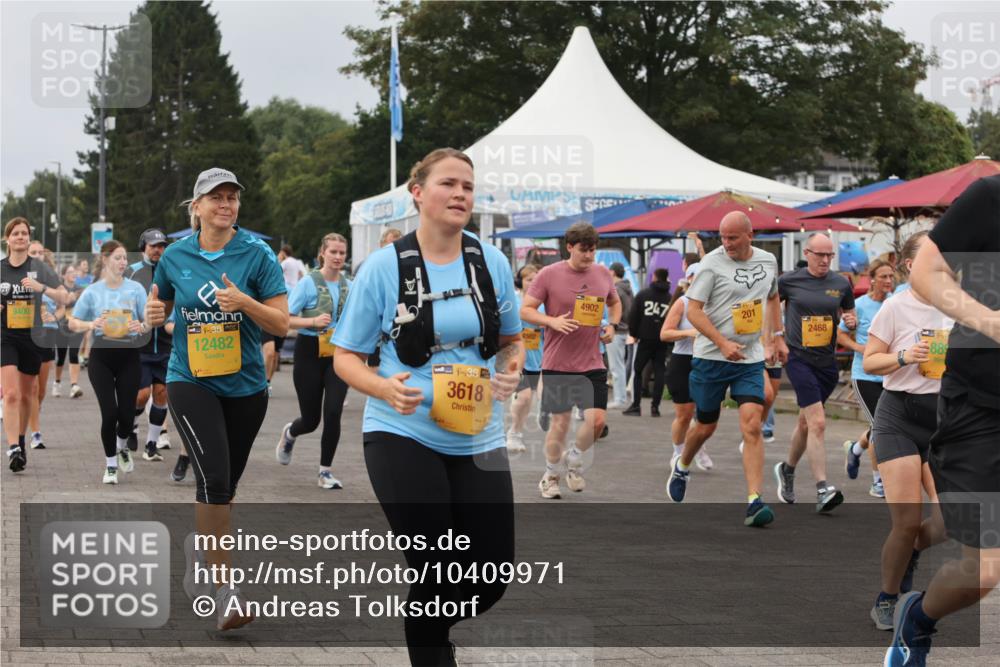 13.09.2026 - Kiel Lauf Andreas Tolksdorf http://msf.ph/oto/10409971 13.09.2026 10:01:16 Kiellinie 9400, 38, 12482, 38, 3618, 4502, 4902, 247, 201, 2468, 1, 3, 889 meine-sportfotos.de