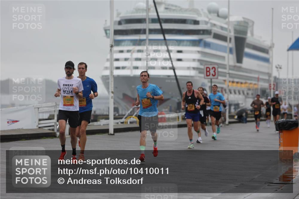 13.09.2026 - Kiel Lauf Andreas Tolksdorf http://msf.ph/oto/10410011 13.09.2026 11:43:00 Kiellinie 1492, 661, 6333, 3 meine-sportfotos.de