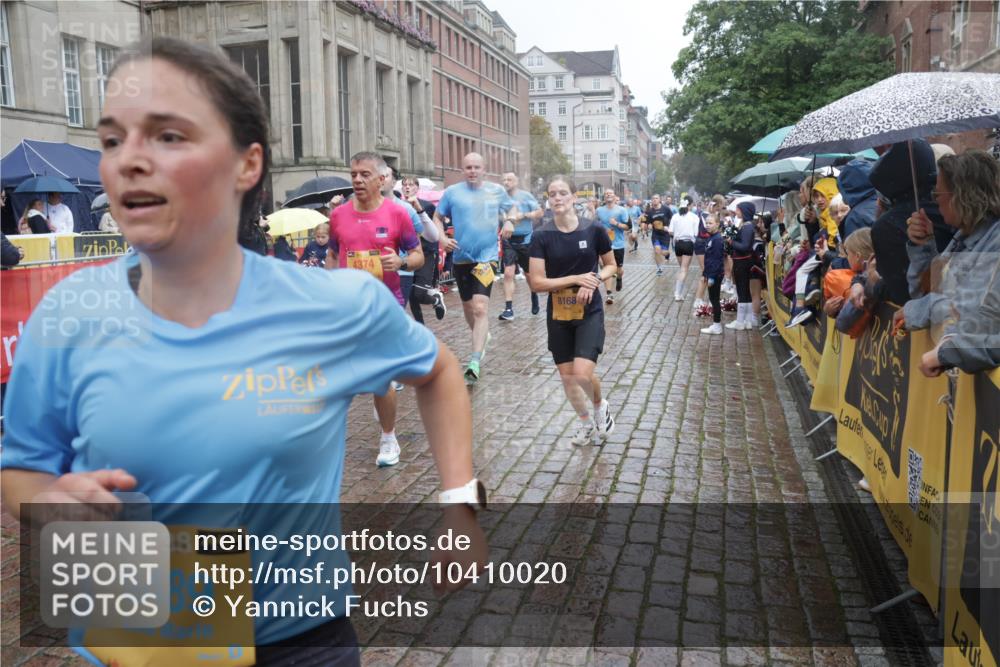 13.09.2026 - Kiel Lauf Yannick Fuchs http://msf.ph/oto/10410020 13.09.2026 10:40:50 Ziel 35, 337, 393, 1342, 1427, 1603, 1971, 2052, 2096, 2499, 2561, 2818, 3257, 3415, 3524, 3535, 3841, 4131, 4431, 4712, 5043, 6301, 6397, 6504, 6793, 7499, 7655, 7931, 8200, 8414, 8435, 8868, 9268, 10919, 11069, 11229, 11275, 12017, 12026, 12194, 12474, 12568, 529, 837, 1037, 1096, 1123, 1125, 1408, 1422, 1434, 1475, 1793, 1810, 1874, 1985, 2145, 2313, 2844, 2942, 3339, 3524, 4374, 4457, 5018, 5086, 5473, 5568, 5846, 6100, 6397, 6632, 6635, 6709, 7081, 7156, 7522, 7537, 8168 meine-sportfotos.de