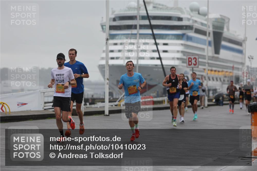 13.09.2026 - Kiel Lauf Andreas Tolksdorf http://msf.ph/oto/10410023 13.09.2026 11:43:00 Kiellinie 1492, 1, 6333, 8371, 3 meine-sportfotos.de