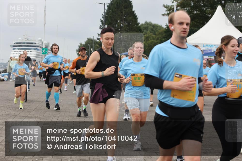 13.09.2026 - Kiel Lauf Andreas Tolksdorf http://msf.ph/oto/10410042 13.09.2026 10:01:19 Kiellinie 1289, 6752, 257, 38, 6161 meine-sportfotos.de
