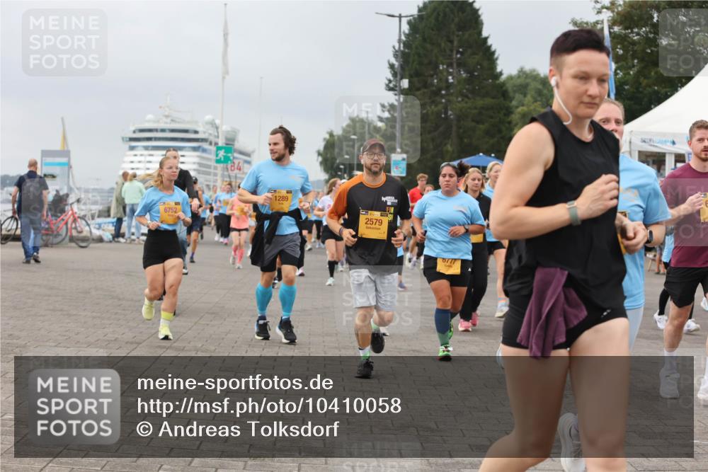 13.09.2026 - Kiel Lauf Andreas Tolksdorf http://msf.ph/oto/10410058 13.09.2026 10:01:20 Kiellinie 6752, 1289, 38, 2579, 6777 meine-sportfotos.de