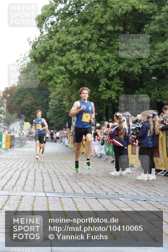 13.09.2026 - Kiel Lauf Yannick Fuchs http://msf.ph/oto/10410065 13.09.2026 09:32:30 Ziel 41, 44, 7958, 11683, 3728 meine-sportfotos.de