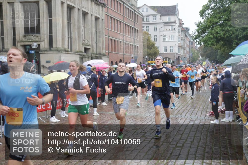 13.09.2026 - Kiel Lauf Yannick Fuchs http://msf.ph/oto/10410069 13.09.2026 10:40:53 Ziel 35, 337, 393, 1342, 1427, 1971, 2052, 2096, 2499, 2561, 2818, 3257, 3415, 3535, 3841, 4131, 4431, 4712, 5043, 5319, 5388, 5509, 6301, 6504, 6793, 7499, 7655, 7931, 8414, 8435, 8868, 8955, 9268, 10919, 11069, 11229, 11275, 11885, 12017, 12026, 12131, 12474, 12625, 529, 837, 1037, 1096, 1123, 1125, 1408, 1422, 1434, 1475, 1603, 1793, 1874, 1985, 2096, 2145, 2844, 2942, 3339, 3524, 5018, 5086, 5473, 5568, 5846, 6100, 6397, 6632, 6635, 6709, 7081, 7156, 7522, 7537 meine-sportfotos.de