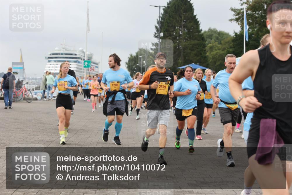 13.09.2026 - Kiel Lauf Andreas Tolksdorf http://msf.ph/oto/10410072 13.09.2026 10:01:20 Kiellinie 6752, 1289, 2579, 0777, 116 meine-sportfotos.de