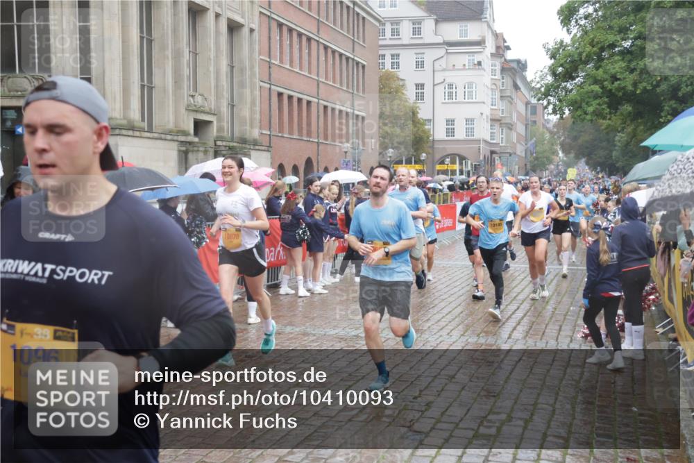 13.09.2026 - Kiel Lauf Yannick Fuchs http://msf.ph/oto/10410093 13.09.2026 10:40:55 Ziel 35, 393, 1342, 1427, 1971, 2052, 2499, 2561, 2818, 2898, 3257, 3415, 3464, 3535, 3841, 4131, 4431, 4712, 5043, 5319, 5388, 5509, 6301, 6504, 6793, 7499, 7655, 7931, 8246, 8414, 8435, 8955, 9268, 10919, 11069, 11275, 11885, 12131, 12474, 12625, 337, 837, 1037, 1096, 1123, 1125, 1408, 1422, 1434, 1475, 1603, 1793, 1874, 1985, 2052, 2096, 2145, 2844, 2942, 3339, 3524, 5018, 5086, 5473, 5568, 5846, 6100, 6397, 6632, 6635, 6709, 7081, 7522, 7537 meine-sportfotos.de