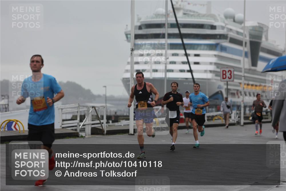 13.09.2026 - Kiel Lauf Andreas Tolksdorf http://msf.ph/oto/10410118 13.09.2026 11:43:03 Kiellinie 8333, 8371, 3 meine-sportfotos.de