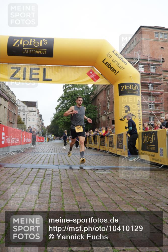 13.09.2026 - Kiel Lauf Yannick Fuchs http://msf.ph/oto/10410129 13.09.2026 09:32:37 Ziel 41, 44, 7958, 11683, 3728, 11516 meine-sportfotos.de