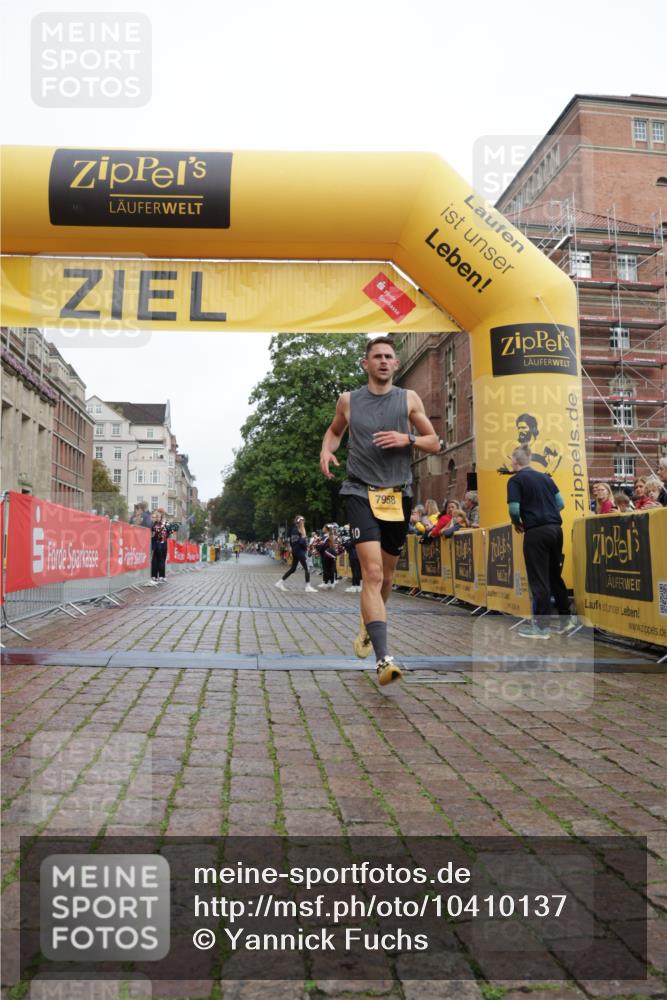 13.09.2026 - Kiel Lauf Yannick Fuchs http://msf.ph/oto/10410137 13.09.2026 09:32:37 Ziel 41, 44, 7958, 11683, 3728, 11516 meine-sportfotos.de