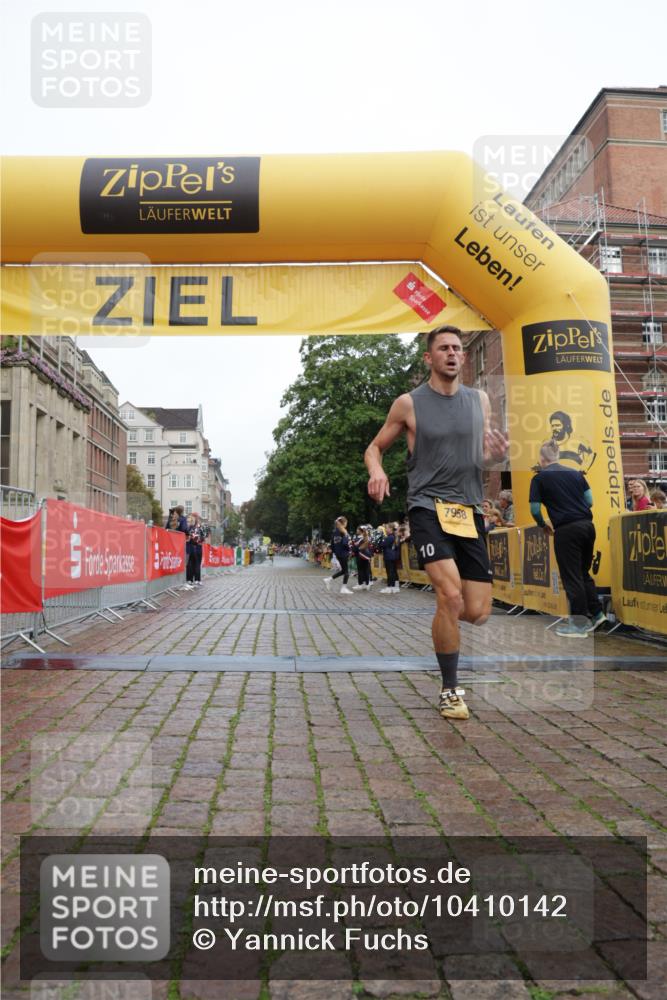 13.09.2026 - Kiel Lauf Yannick Fuchs http://msf.ph/oto/10410142 13.09.2026 09:32:37 Ziel 41, 44, 7958, 11683, 3728, 11516 meine-sportfotos.de