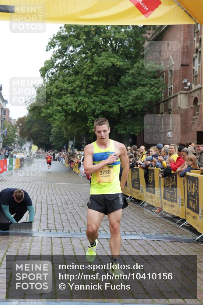 13.09.2026 - Kiel Lauf Yannick Fuchs http://msf.ph/oto/10410156 13.09.2026 09:32:51 Ziel 3728, 41, 44, 7958, 11683, 60, 2162, 11516, 11683 meine-sportfotos.de
