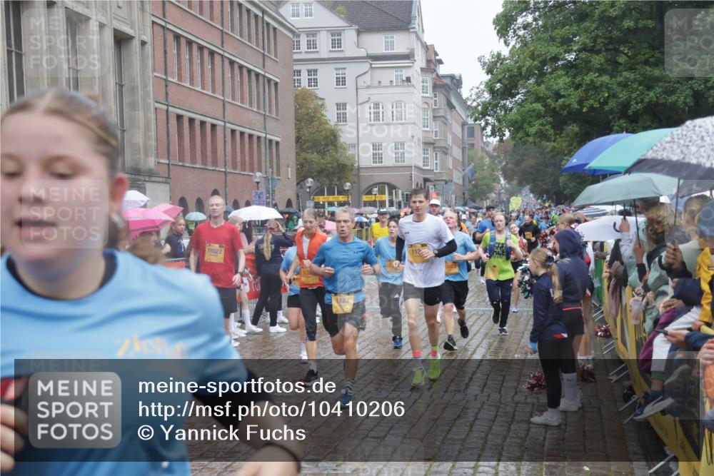 13.09.2026 - Kiel Lauf Yannick Fuchs http://msf.ph/oto/10410206 13.09.2026 10:41:01 Ziel 35, 1342, 1427, 1971, 2499, 2561, 2818, 2892, 2898, 3257, 3464, 3535, 4131, 4624, 4662, 4712, 4797, 5043, 5319, 5388, 5509, 6340, 6565, 7405, 7615, 7655, 8246, 8435, 8955, 9527, 9539, 10680, 10794, 11069, 11526, 11632, 11833, 11885, 12131, 12474, 12625, 337, 393, 837, 1037, 1123, 1125, 1408, 1603, 1793, 1874, 1985, 2052, 2096, 2499, 2844, 2942, 3339, 3415, 3524, 3841, 4431, 5018, 5086, 5473, 5568, 5846, 6301, 6397, 6504, 6632, 6635, 6709, 6793, 7081, 7499, 7537 meine-sportfotos.de
