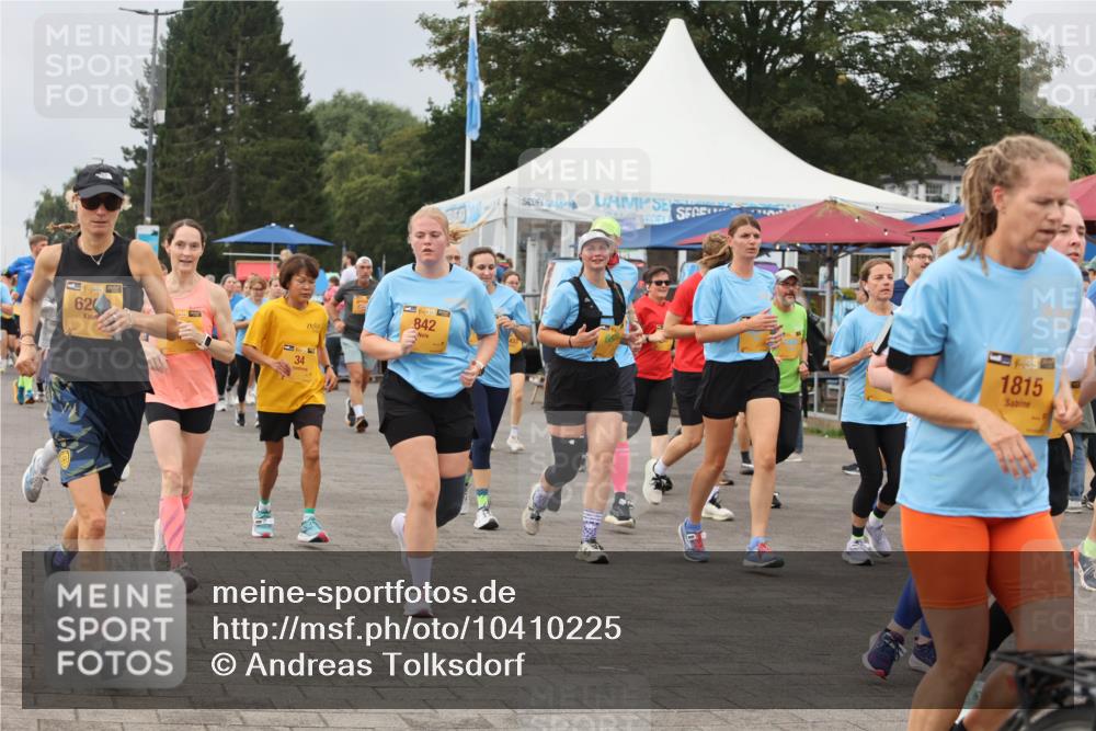 13.09.2026 - Kiel Lauf Andreas Tolksdorf http://msf.ph/oto/10410225 13.09.2026 10:01:26 Kiellinie 38, 620, 34, 38, 842, 1815 meine-sportfotos.de