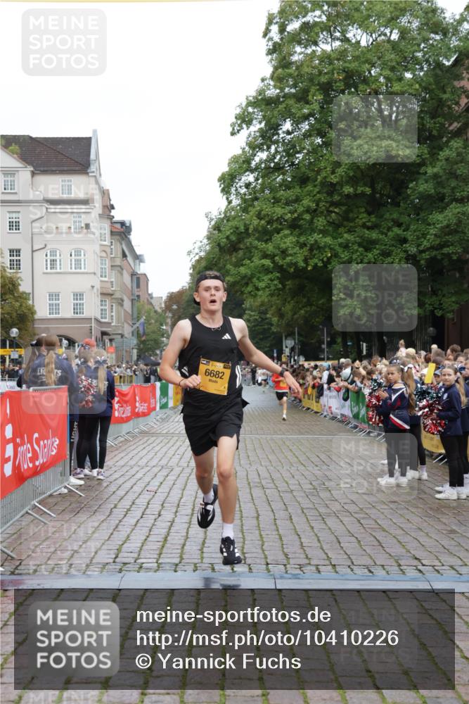 13.09.2026 - Kiel Lauf Yannick Fuchs http://msf.ph/oto/10410226 13.09.2026 09:33:21 Ziel 60, 6682, 7305, 8092, 60, 2162, 3728, 11516, 10404, 12831, 3728 meine-sportfotos.de
