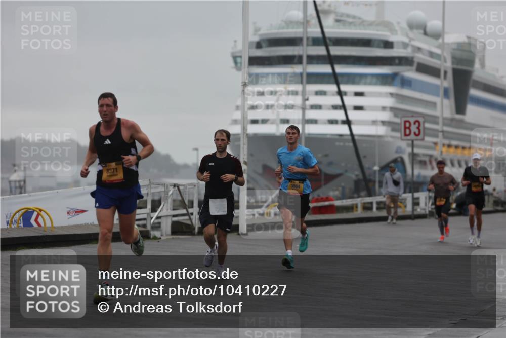 13.09.2026 - Kiel Lauf Andreas Tolksdorf http://msf.ph/oto/10410227 13.09.2026 11:43:05 Kiellinie 8371, 3, 3884, 11 meine-sportfotos.de