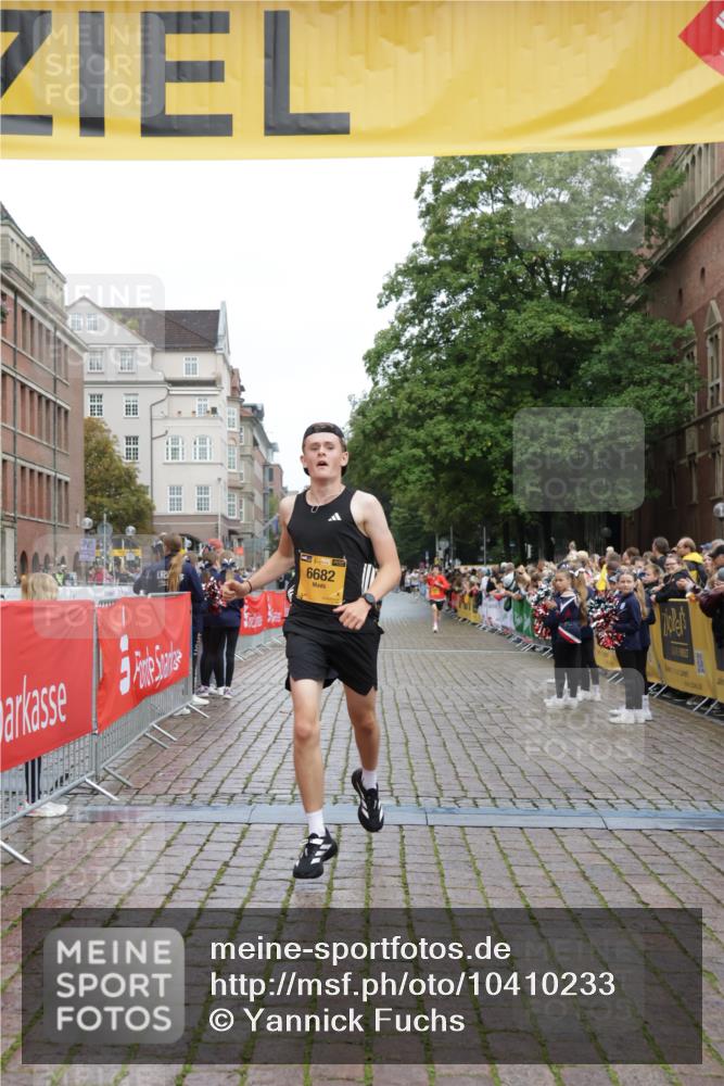 13.09.2026 - Kiel Lauf Yannick Fuchs http://msf.ph/oto/10410233 13.09.2026 09:33:21 Ziel 60, 6682, 7305, 8092, 60, 2162, 3728, 11516, 10404, 12831, 3728 meine-sportfotos.de