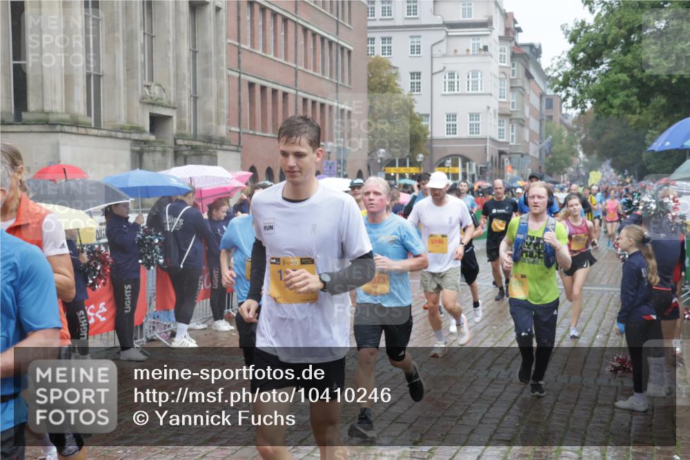 13.09.2026 - Kiel Lauf Yannick Fuchs http://msf.ph/oto/10410246 13.09.2026 10:41:03 Ziel 35, 1342, 1427, 1781, 1971, 2561, 2818, 2825, 2892, 2898, 3464, 3535, 3952, 4624, 4662, 4712, 4797, 5043, 5319, 5388, 5509, 6340, 6565, 7405, 7615, 8246, 8955, 9349, 9527, 9539, 10680, 10794, 11526, 11632, 11833, 11885, 12131, 12474, 12625, 337, 393, 837, 1037, 1123, 1125, 1427, 1603, 1793, 1971, 1985, 2052, 2096, 2499, 2942, 3257, 3339, 3415, 3524, 3841, 4131, 4431, 4712, 5018, 5086, 5473, 5568, 5846, 6301, 6397, 6504, 6632, 6635, 6709, 6793, 7499, 7537, 7655 meine-sportfotos.de