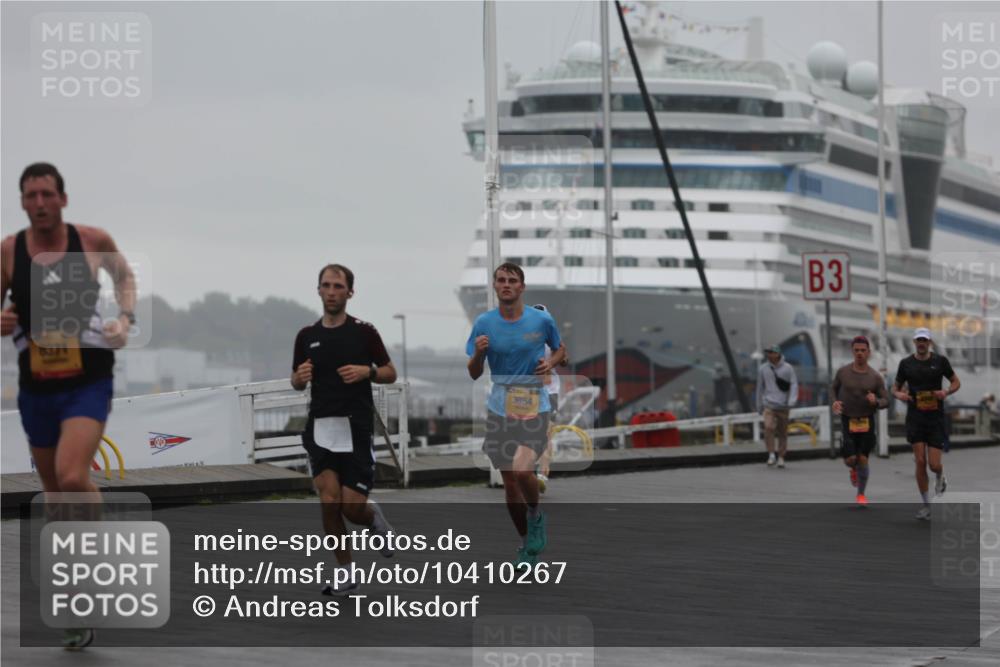 13.09.2026 - Kiel Lauf Andreas Tolksdorf http://msf.ph/oto/10410267 13.09.2026 11:43:06 Kiellinie 8371, 3884, 3 meine-sportfotos.de