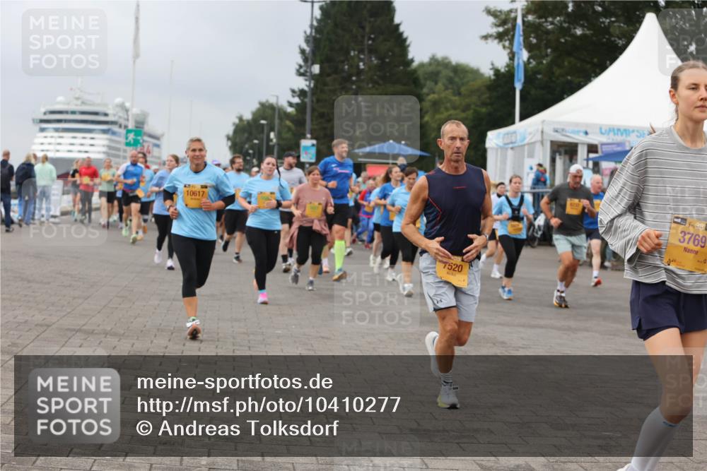13.09.2026 - Kiel Lauf Andreas Tolksdorf http://msf.ph/oto/10410277 13.09.2026 10:01:28 Kiellinie 10617, 7520, 38, 3769 meine-sportfotos.de