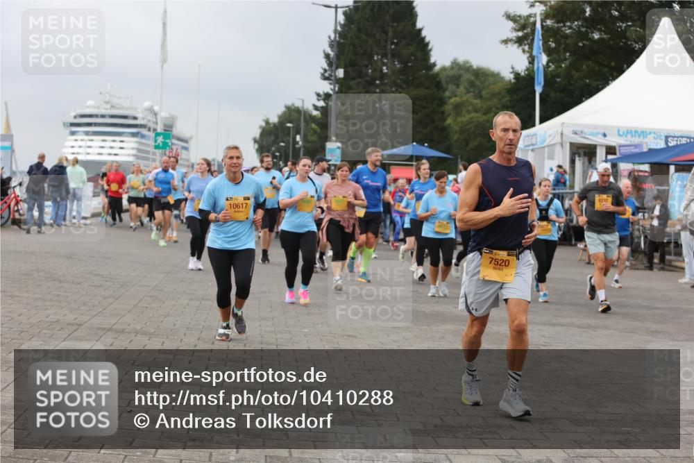 13.09.2026 - Kiel Lauf Andreas Tolksdorf http://msf.ph/oto/10410288 13.09.2026 10:01:28 Kiellinie 10617, 38, 7520, 8217 meine-sportfotos.de