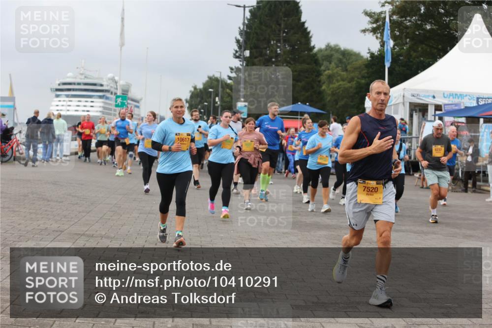 13.09.2026 - Kiel Lauf Andreas Tolksdorf http://msf.ph/oto/10410291 13.09.2026 10:01:28 Kiellinie 10617, 38, 7520, 8237 meine-sportfotos.de