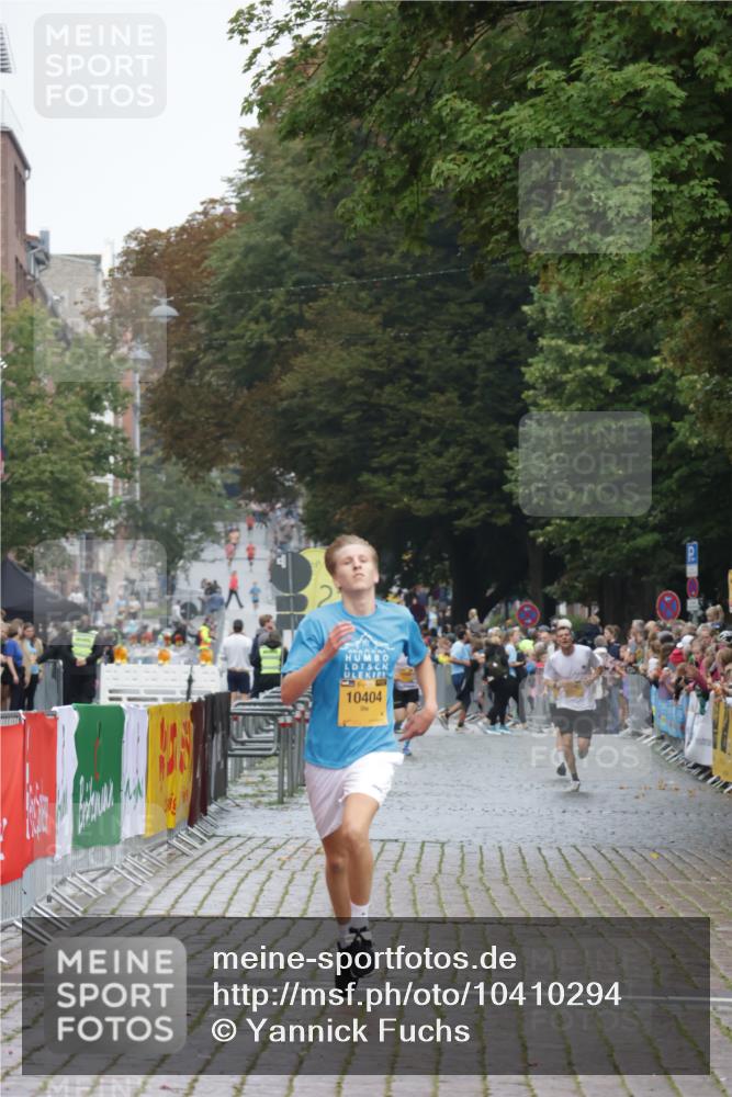 13.09.2026 - Kiel Lauf Yannick Fuchs http://msf.ph/oto/10410294 13.09.2026 09:33:33 Ziel 7305, 8092, 10404, 12831, 60, 2162, 6682, 1246, 6681, 10069, 11516 meine-sportfotos.de