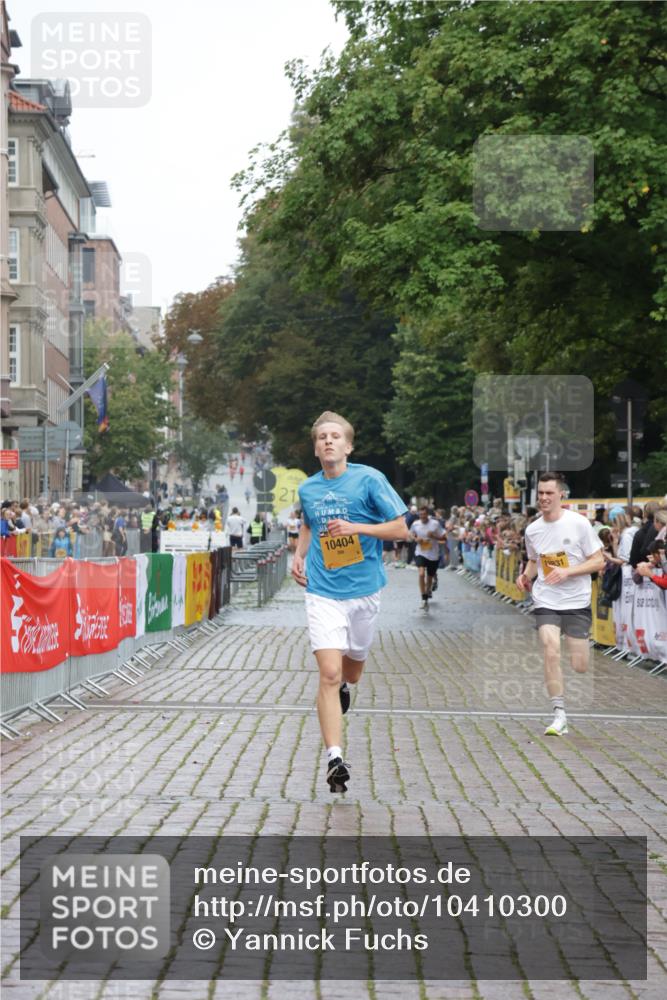 13.09.2026 - Kiel Lauf Yannick Fuchs http://msf.ph/oto/10410300 13.09.2026 09:33:35 Ziel 8092, 10404, 12831, 60, 2162, 6682, 7305, 8092, 1246, 6681, 7588, 10069, 2162, 11516 meine-sportfotos.de