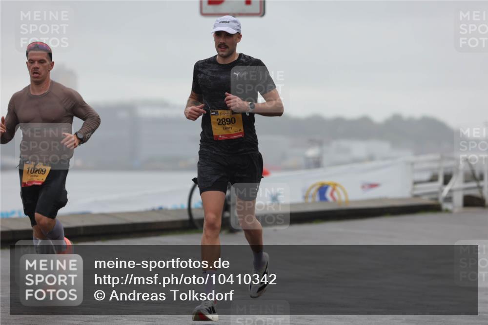 13.09.2026 - Kiel Lauf Andreas Tolksdorf http://msf.ph/oto/10410342 13.09.2026 11:43:16 Kiellinie 10209, 38, 2890 meine-sportfotos.de