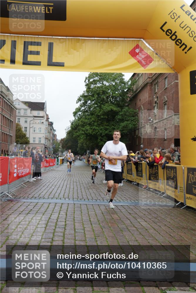 13.09.2026 - Kiel Lauf Yannick Fuchs http://msf.ph/oto/10410365 13.09.2026 09:33:47 Ziel 1246, 6681, 10069, 6682, 7305, 8092, 10404, 12831, 5040, 7588, 10864, 11791, 60 meine-sportfotos.de