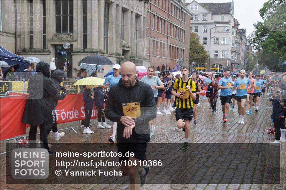 13.09.2026 - Kiel Lauf Yannick Fuchs http://msf.ph/oto/10410366 13.09.2026 10:41:10 Ziel 973, 1781, 1785, 2825, 2892, 2898, 3363, 3464, 3952, 4286, 4527, 4624, 4662, 4691, 4797, 5916, 6340, 6461, 6565, 6654, 7405, 7615, 8246, 9349, 9527, 9539, 10680, 10794, 11228, 11526, 11632, 11833, 12035, 12494, 35, 337, 393, 837, 1037, 1342, 1427, 1603, 1971, 2052, 2096, 2499, 2561, 2818, 2898, 3257, 3339, 3415, 3464, 3524, 3535, 3841, 4131, 4431, 4712, 5043, 5086, 5319, 5388, 5509, 6301, 6397, 6504, 6709, 6793, 7499, 7537, 7655, 8246, 8955, 827, 849, 1985, 3339, 5086, 6632 meine-sportfotos.de